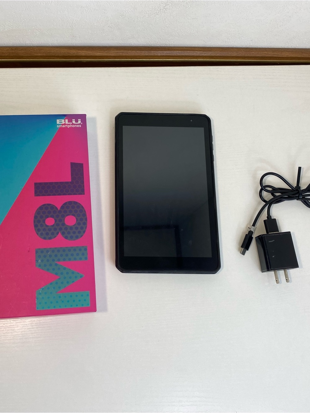 BLU M8L M0176UU 32GB GSM Unlocked Android Tablet - Black